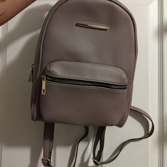 3for30!!! Call it spring mini backpack - Picture 6 of 7